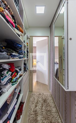 Apartamento à venda com 128m², 3 quartos e 3 vagas Apartamento à venda com 128m², 3 quartos e 3 vagasCloset da Suite 3