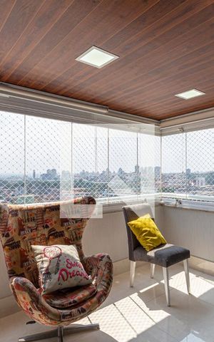 Apartamento à venda com 128m², 3 quartos e 3 vagas Apartamento à venda com 128m², 3 quartos e 3 vagasVaranda Gourmet