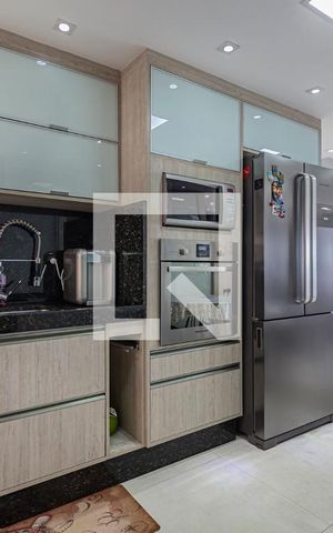 Apartamento à venda com 128m², 3 quartos e 3 vagas Apartamento à venda com 128m², 3 quartos e 3 vagasCozinha