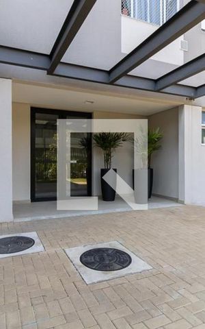 Apartamento à venda com 35m², 2 quartos e 1 vaga Apartamento à venda com 35m², 2 quartos e 1 vagaEntrada