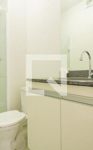 Apartamento à venda com 35m², 2 quartos e 1 vaga Apartamento à venda com 35m², 2 quartos e 1 vagaBanheiro