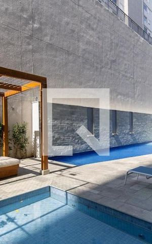 Apartamento à venda com 35m², 2 quartos e 1 vaga Apartamento à venda com 35m², 2 quartos e 1 vagaÁrea comum - Piscina