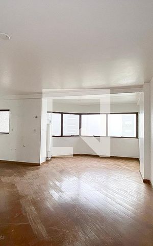 Apartamento à venda com 74m², 1 quarto e 1 vagaSala