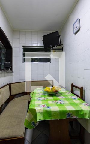 Casa à venda com 300m², 3 quartos e 6 vagas Casa à venda com 300m², 3 quartos e 6 vagasCozinha