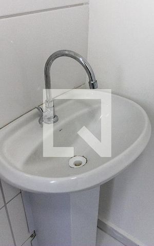 Apartamento à venda com 40m², 2 quartos e sem vaga Apartamento à venda com 40m², 2 quartos e sem vagaBanheiro