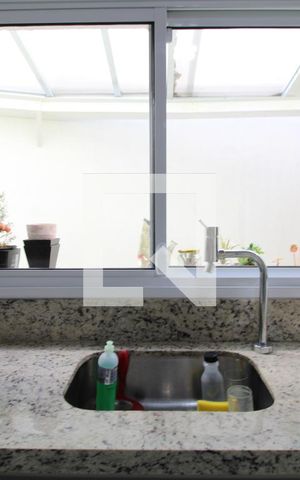 Casa à venda com 170m², 3 quartos e 3 vagasPia da cozinha