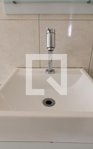 Casa à venda com 170m², 3 quartos e 3 vagasPia banheiro da suíte 1