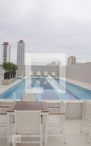 Apartamento à venda com 118m², 2 quartos e 1 vaga Apartamento à venda com 118m², 2 quartos e 1 vagaÁrea comum - Piscina
