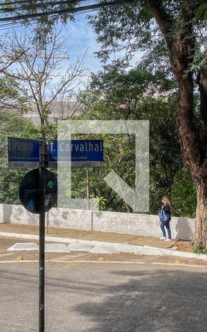 Apartamento para alugar com 103m², 2 quartos e sem vaga Apartamento para alugar com 103m², 2 quartos e sem vagaSala - vista