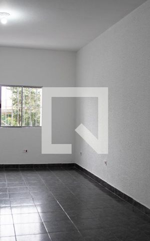 Casa à venda com 200m², 4 quartos e 1 vaga Casa à venda com 200m², 4 quartos e 1 vagaSala