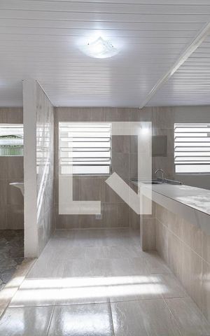 Casa à venda com 70m², 2 quartos e 1 vaga Casa à venda com 70m², 2 quartos e 1 vagaCozinha