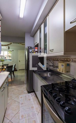 Casa de condomínio à venda com 100m², 3 quartos e 1 vaga Casa de condomínio à venda com 100m², 3 quartos e 1 vagaCozinha
