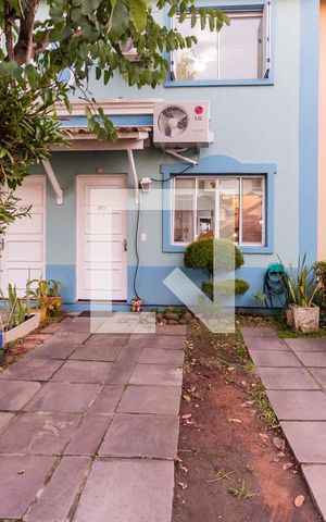 Casa de condomínio à venda com 100m², 3 quartos e 1 vaga Casa de condomínio à venda com 100m², 3 quartos e 1 vagaFachada da casa