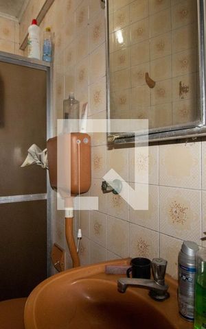 Casa à venda com 100m², 3 quartos e 2 vagas Casa à venda com 100m², 3 quartos e 2 vagasBanheiro Auxiliar 2
