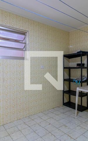 Casa à venda com 450m², 4 quartos e 8 vagas Casa à venda com 450m², 4 quartos e 8 vagasÁrea de Serviço