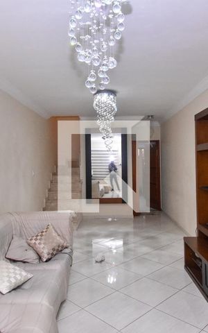 Casa à venda com 151m², 3 quartos e 2 vagasSala