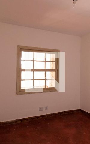 Casa para alugar com 184m², 3 quartos e 1 vaga Casa para alugar com 184m², 3 quartos e 1 vagaSala / Quarto