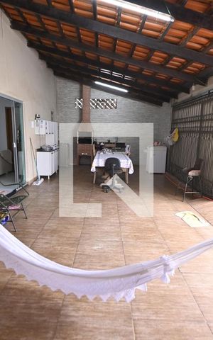 Casa à venda com 80m², 3 quartos e 2 vagasChurrasqueira