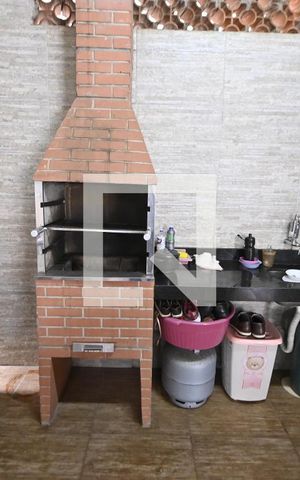 Casa à venda com 80m², 3 quartos e 2 vagasChurrasqueira