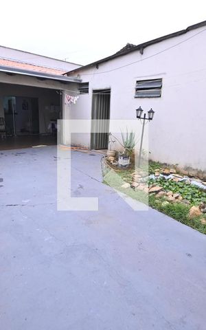 Casa à venda com 80m², 3 quartos e 2 vagasÁrea Externa