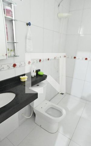 Casa à venda com 80m², 3 quartos e 2 vagasBanheiro do Quarto 1