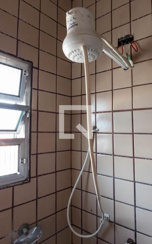 Apartamento para alugar com 42m², 1 quarto e sem vaga Apartamento para alugar com 42m², 1 quarto e sem vagaBanheiro