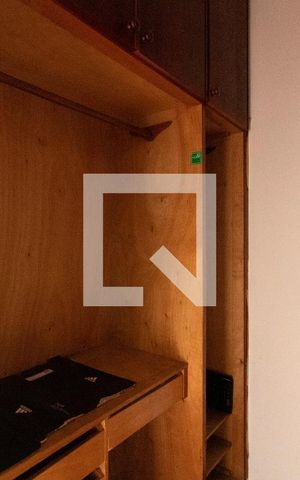 Casa à venda com 200m², 3 quartos e 2 vagasSuíte 3 - Closet
