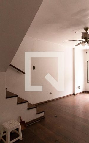 Casa à venda com 200m², 3 quartos e 2 vagasSala