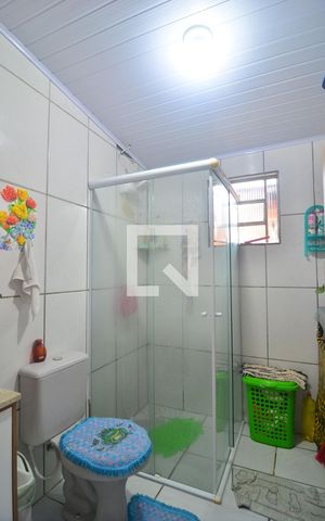 Casa à venda com 300m², 2 quartos e 4 vagasBanheiro social