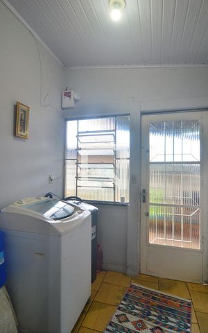 Casa à venda com 300m², 2 quartos e 4 vagasÁrea de serviço