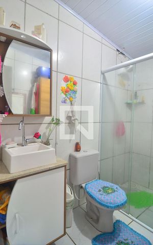 Casa à venda com 300m², 2 quartos e 4 vagasBanheiro social