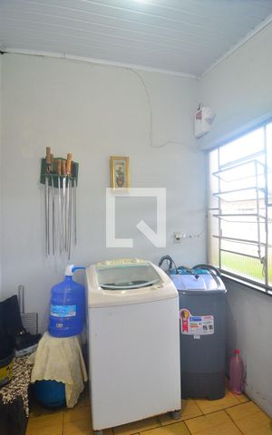 Casa à venda com 300m², 2 quartos e 4 vagasÁrea de serviço