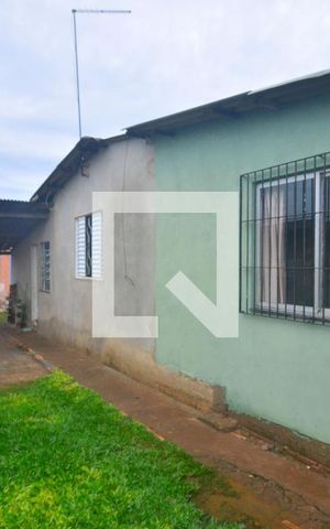 Casa à venda com 300m², 2 quartos e 4 vagasPátio