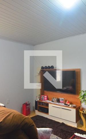 Casa à venda com 300m², 2 quartos e 4 vagasSala