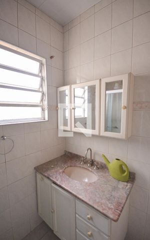 Casa para alugar com 200m², 3 quartos e 1 vaga Casa para alugar com 200m², 3 quartos e 1 vagaBanheiro
