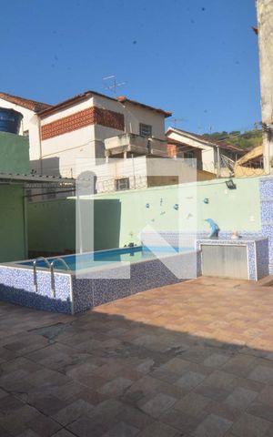 Casa à venda com 220m², 3 quartos e 1 vagaPiscina - Churrasqueira