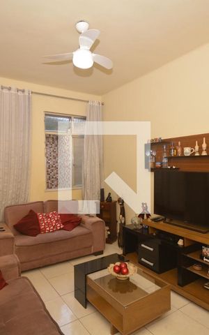 Casa à venda com 220m², 3 quartos e 1 vagaSala