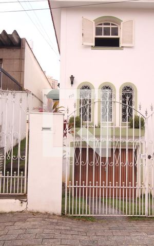 Casa à venda com 164m², 3 quartos e 4 vagasFachada