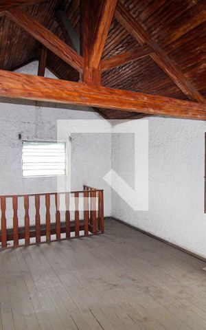 Casa à venda com 350m², 3 quartos e 4 vagas Casa à venda com 350m², 3 quartos e 4 vagasQuarto de Serviço