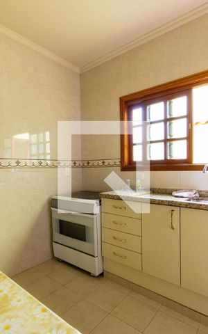 Casa à venda com 227m², 4 quartos e 4 vagas