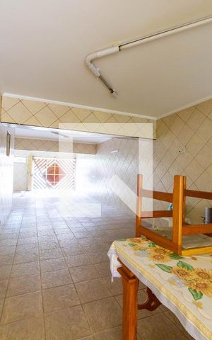 Casa à venda com 227m², 4 quartos e 4 vagas