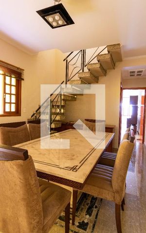 Casa à venda com 227m², 4 quartos e 4 vagas
