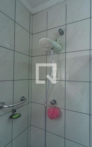 Casa à venda com 184m², 3 quartos e sem vaga Casa à venda com 184m², 3 quartos e sem vagaBanheiro
