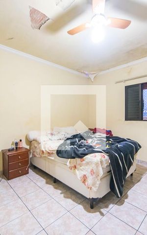 Casa à venda com 326m², 3 quartos e 6 vagas Casa à venda com 326m², 3 quartos e 6 vagasQuarto 3