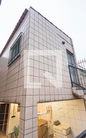 Casa à venda com 326m², 3 quartos e 6 vagas Casa à venda com 326m², 3 quartos e 6 vagasSalão