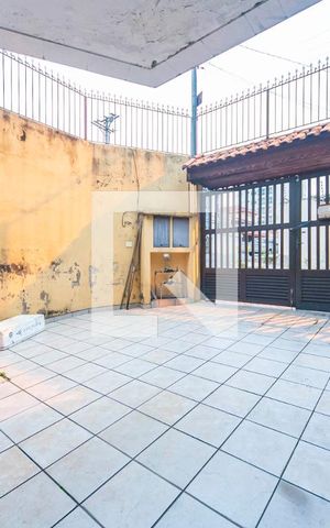 Casa à venda com 326m², 3 quartos e 6 vagas Casa à venda com 326m², 3 quartos e 6 vagasGaragem