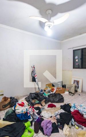 Casa à venda com 326m², 3 quartos e 6 vagas Casa à venda com 326m², 3 quartos e 6 vagasQuarto 2