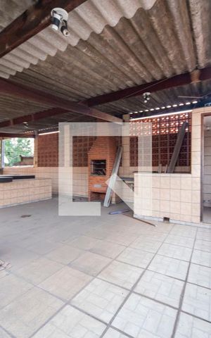 Casa à venda com 326m², 3 quartos e 6 vagas Casa à venda com 326m², 3 quartos e 6 vagasCobertura