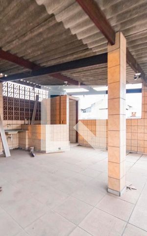 Casa à venda com 326m², 3 quartos e 6 vagas Casa à venda com 326m², 3 quartos e 6 vagasCobertura