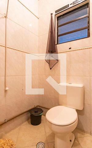 Casa à venda com 326m², 3 quartos e 6 vagas Casa à venda com 326m², 3 quartos e 6 vagasLavabo